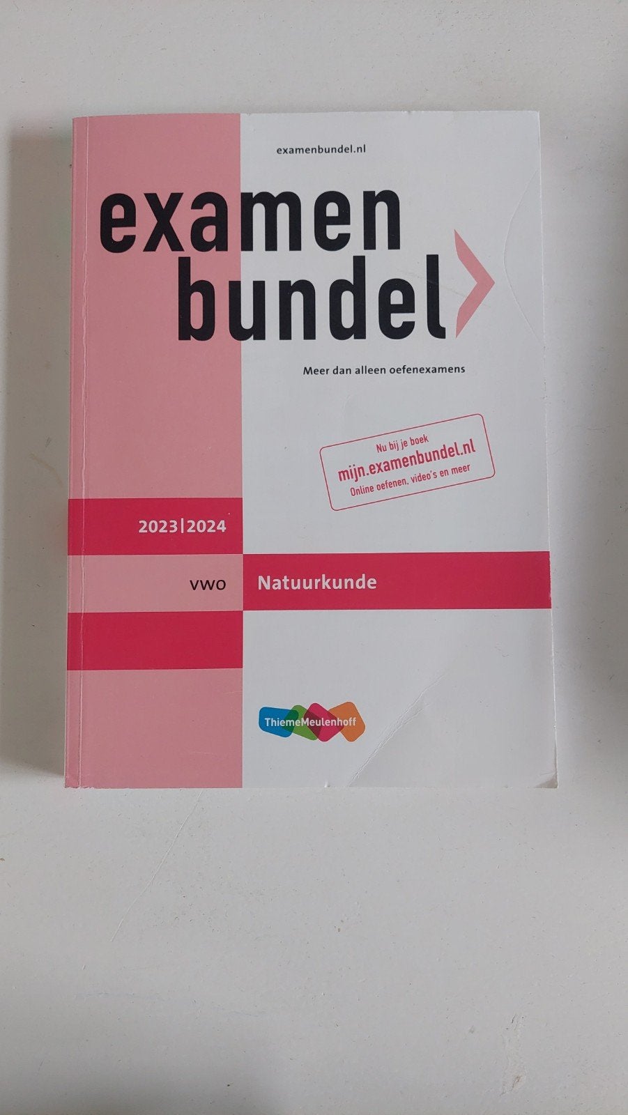 R. Slooten - vwo Natuurkunde 2023/2024, VWO, Natuurkunde, Ophalen of Verzenden, Zo goed als nieuw
