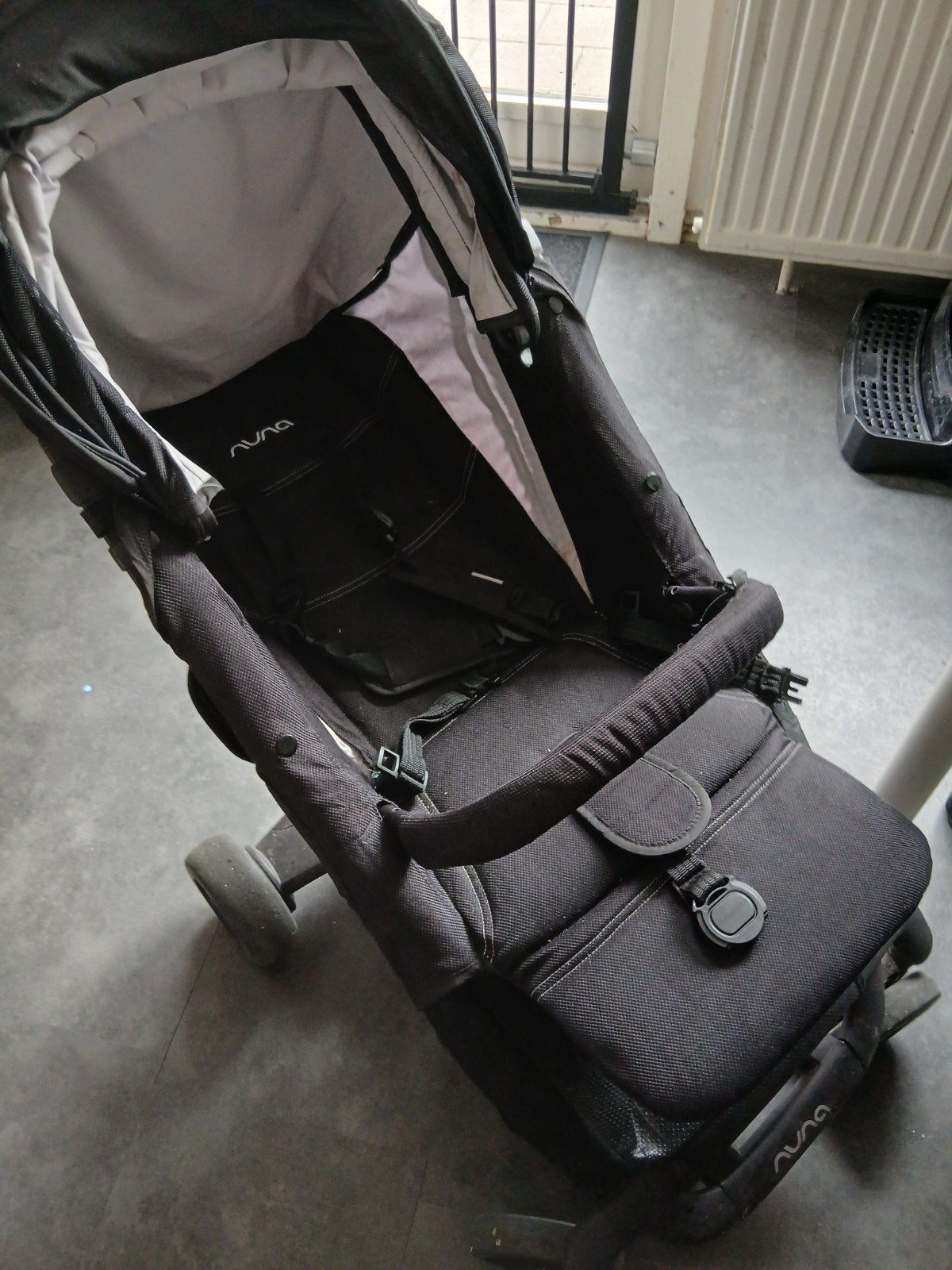 Nuna Buggy - Compact en Comfortabel, Kinderen en Baby's, Buggy's, Gebruikt, Overige merken, Verstelbare rugleuning, Zonnekap, Ophalen