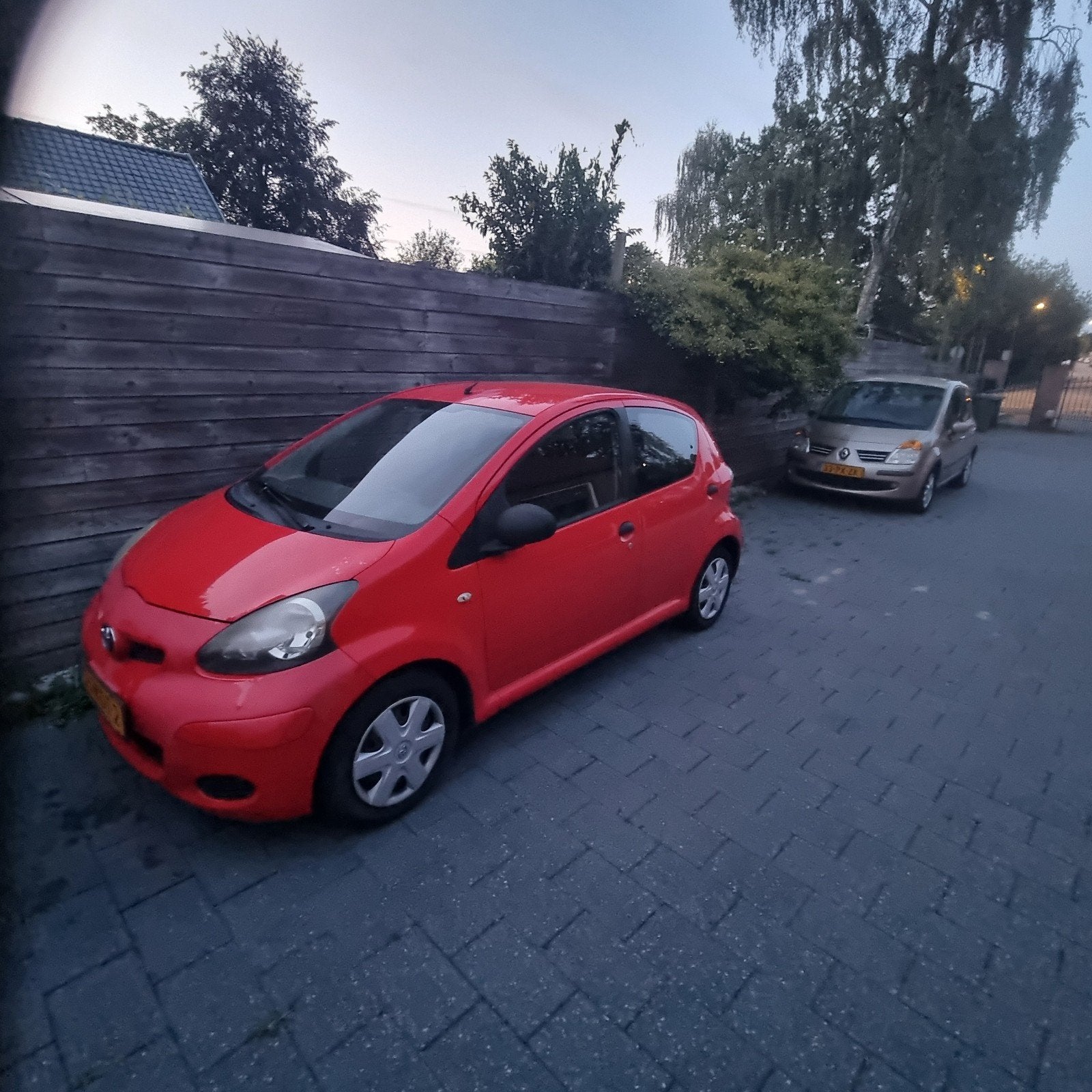 Toyota Aygo 1.0 5DRS 2009 en Renault Modus 1.4 16vbj 2005, Ophalen of Verzenden