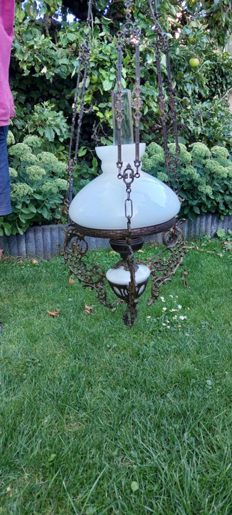 Vintage lamp, nu op elektra, compleet met glas, Ophalen