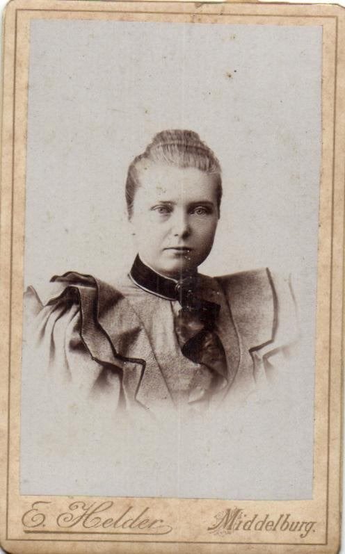 CDV -E.Helder - Lange Delft - Middelburg, Gebruikt, Foto, Klederdracht, Ophalen of Verzenden