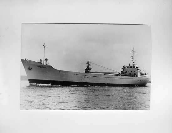 scheepvaart-foto-vega, Ophalen of Verzenden, Zo goed als nieuw, Motorboot, Boek of Tijdschrift
