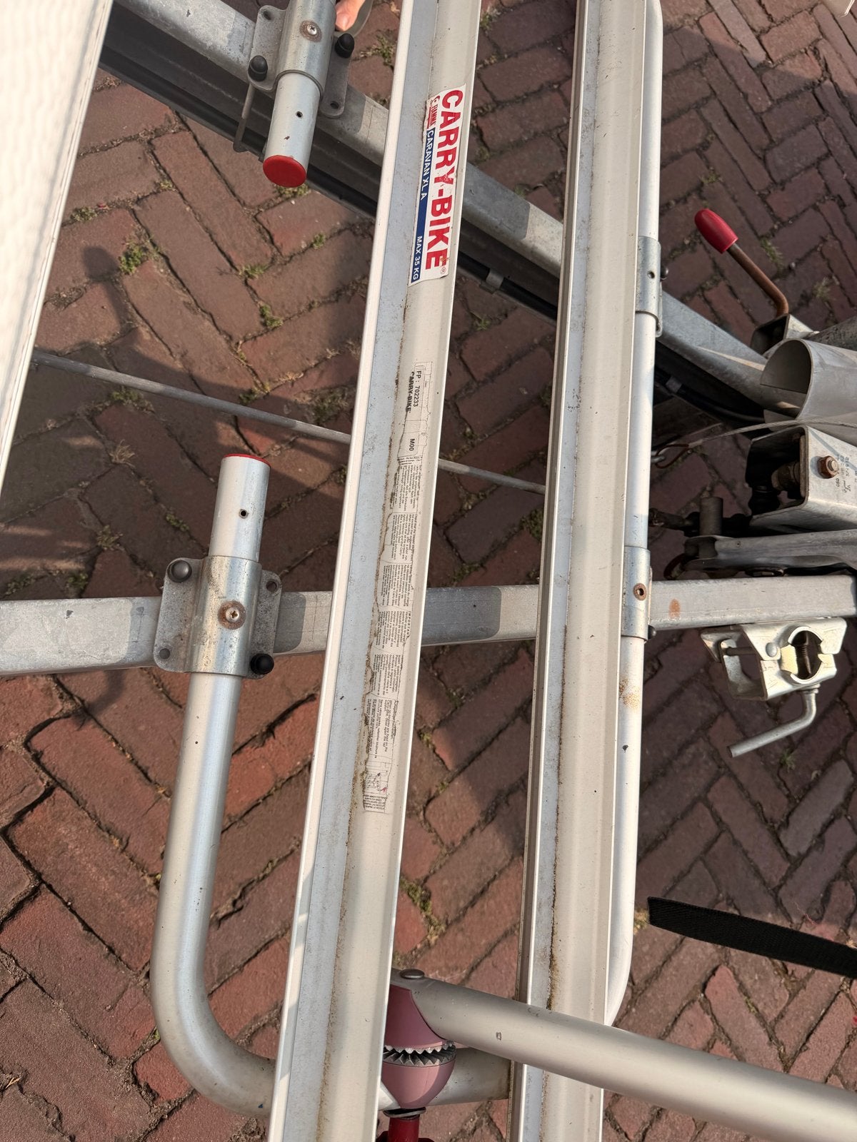 Front dissel Fietsendrager voor caravan - Carry-Bike, Ophalen, 2 fietsen, Gebruikt, Achterklepdrager