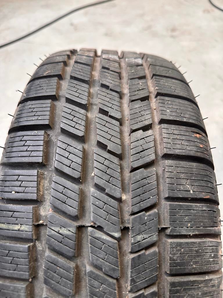 Winterbanden met stalen velgen 195/50 R15 – Ford F – Pirelli, Auto-onderdelen, Banden en Velgen, Ophalen, 15 inch, Banden en Velgen