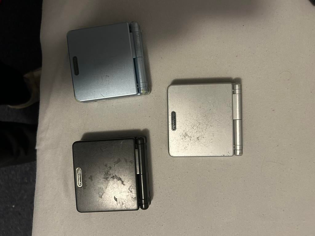 3x Game Boy Advance SP (Zilver, Zwart, Blauw), Ophalen of Verzenden, Gebruikt, Game Boy Advance SP
