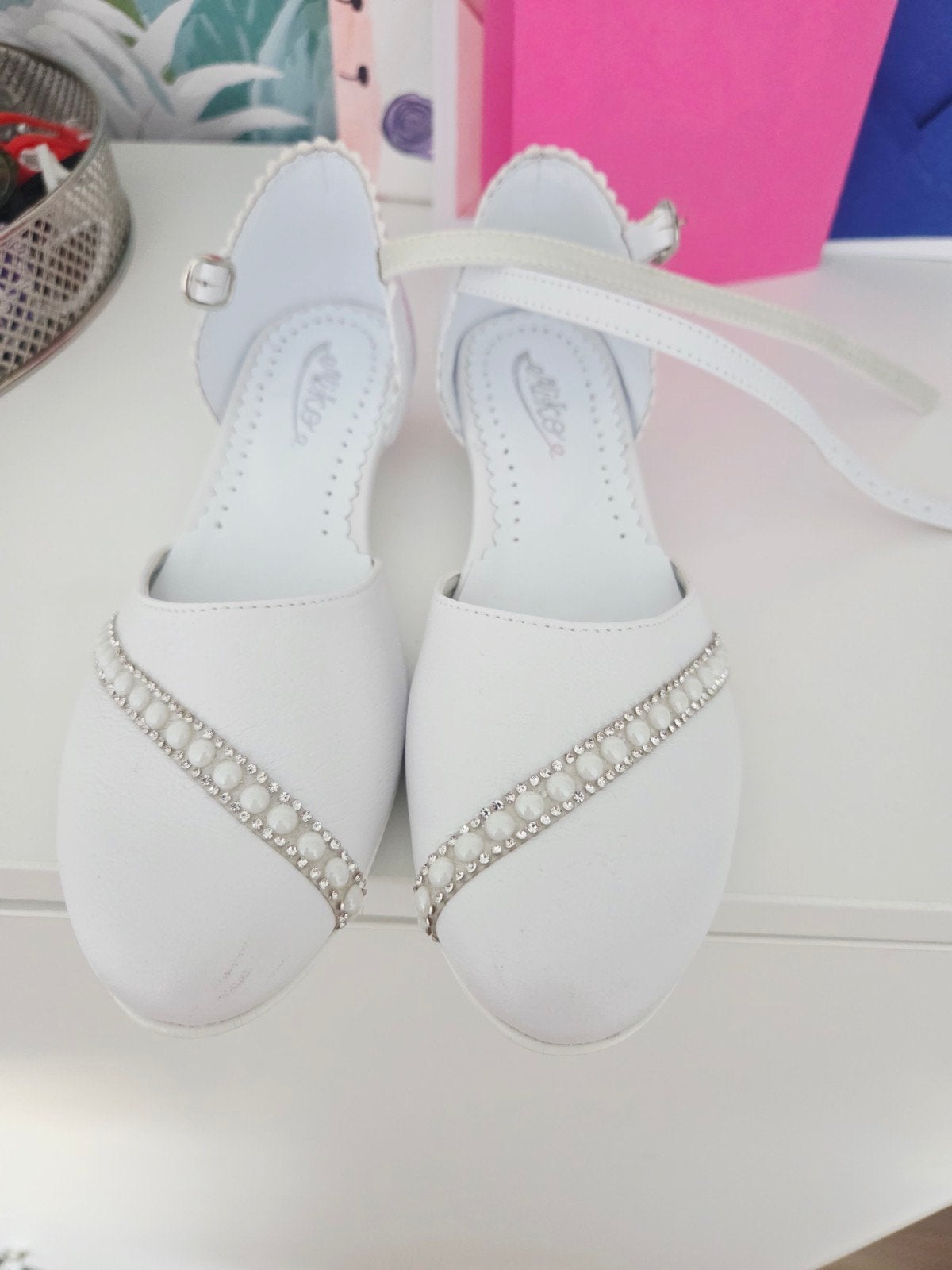 Witte schoenen maat 34, een keer gedragen, Kinderen en Baby's, Kinderkleding | Schoenen en Sokken, Ophalen, Zo goed als nieuw
