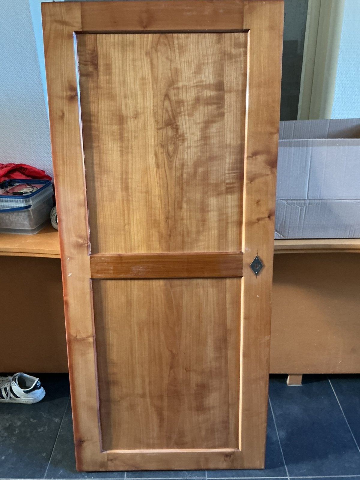 Tweedeurs linnenkast mahonie, Ophalen