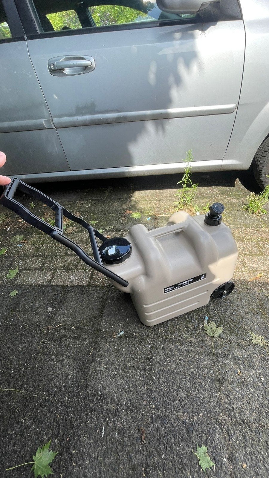 Draagbare watercontainer met wielen - 28L, Ophalen