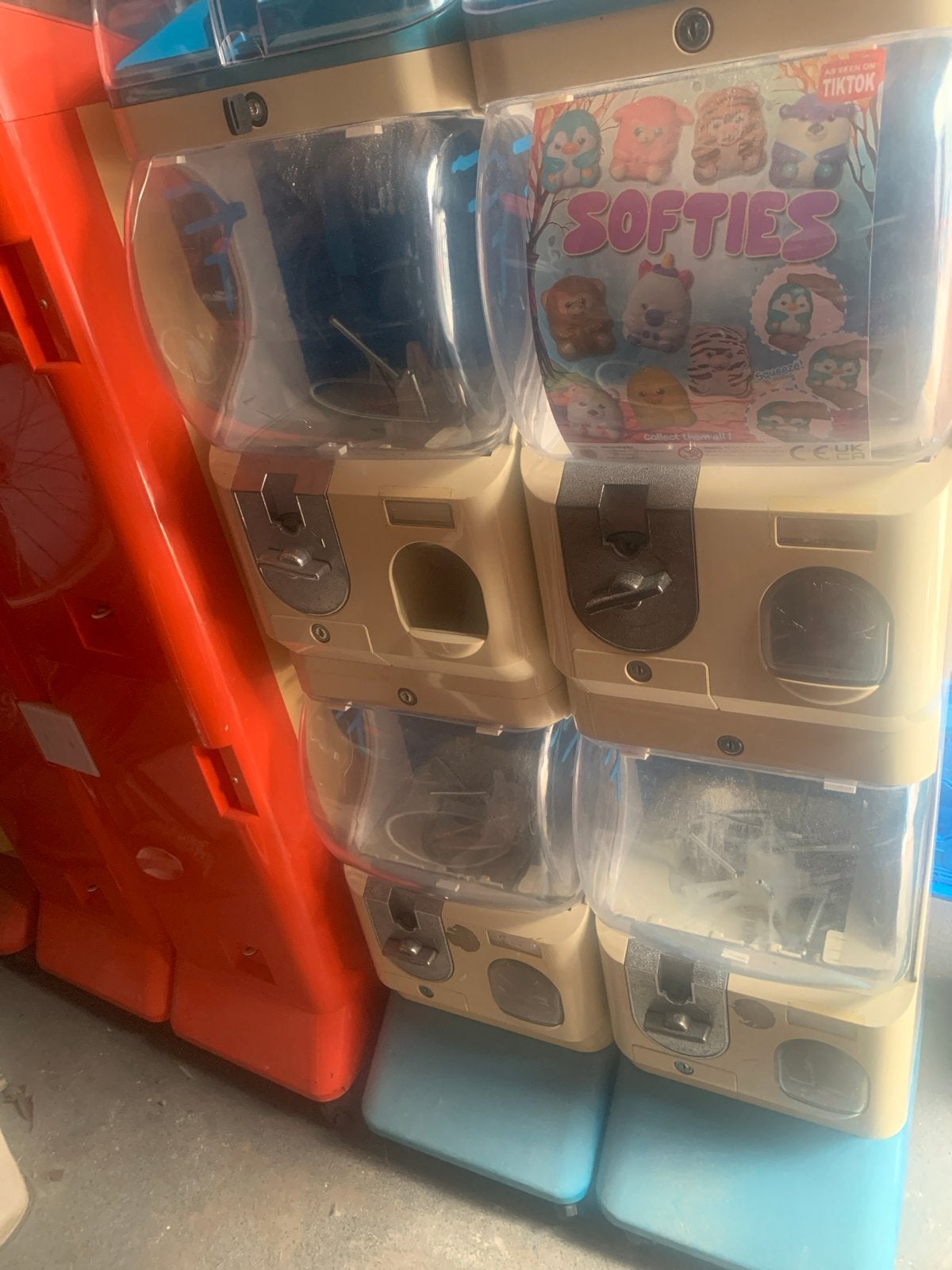 Ballenautomaaten met sleutel (1 zonder kap, zonder sleutel ), Verzamelen, Automaten | Overige, Ophalen, Gebruikt