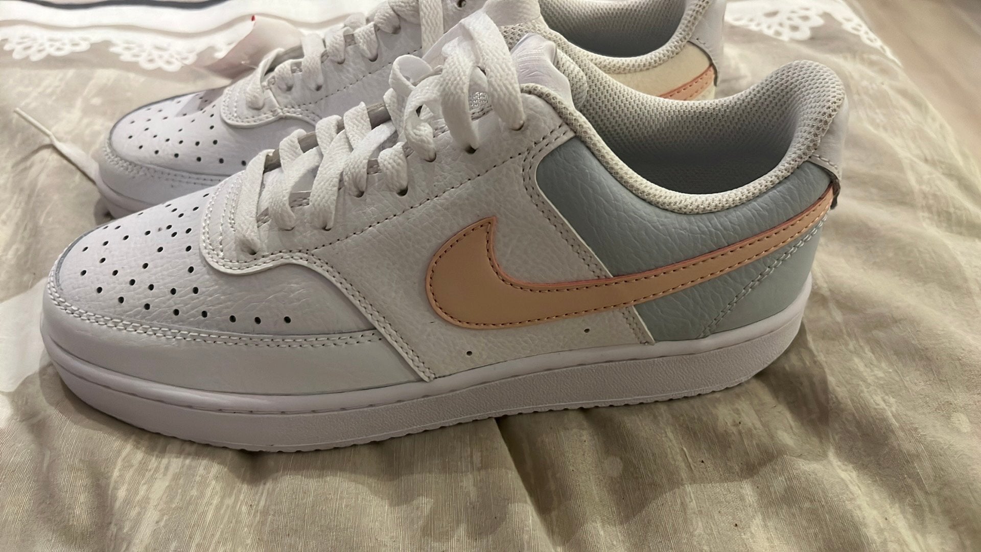 Nike sneakers nieuw maat 40, Wit, Nieuw, Ophalen of Verzenden, Sneakers of Gympen