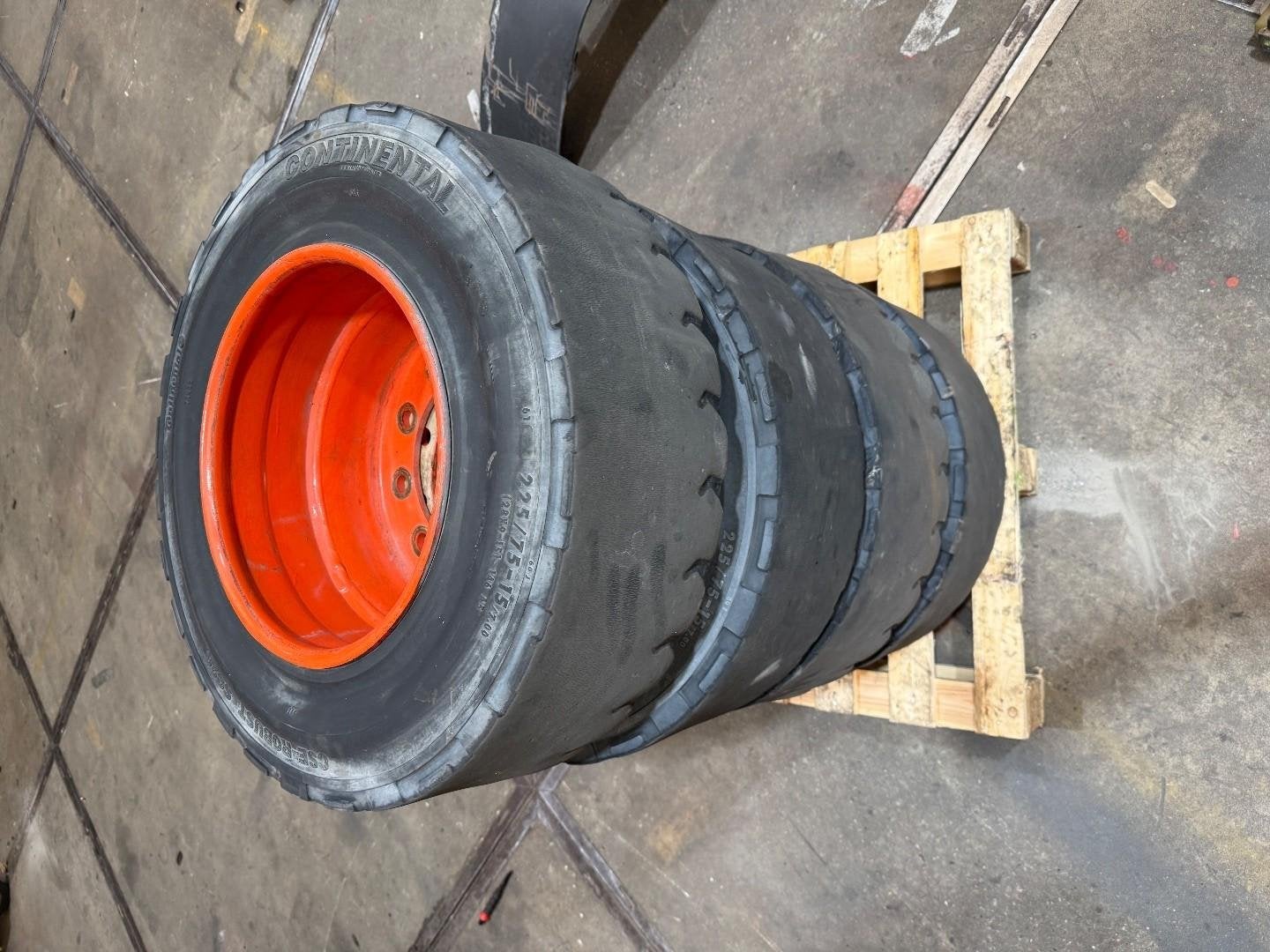 Linde E40 E45 E50 Dubbele wielen dubbele montage HL1266