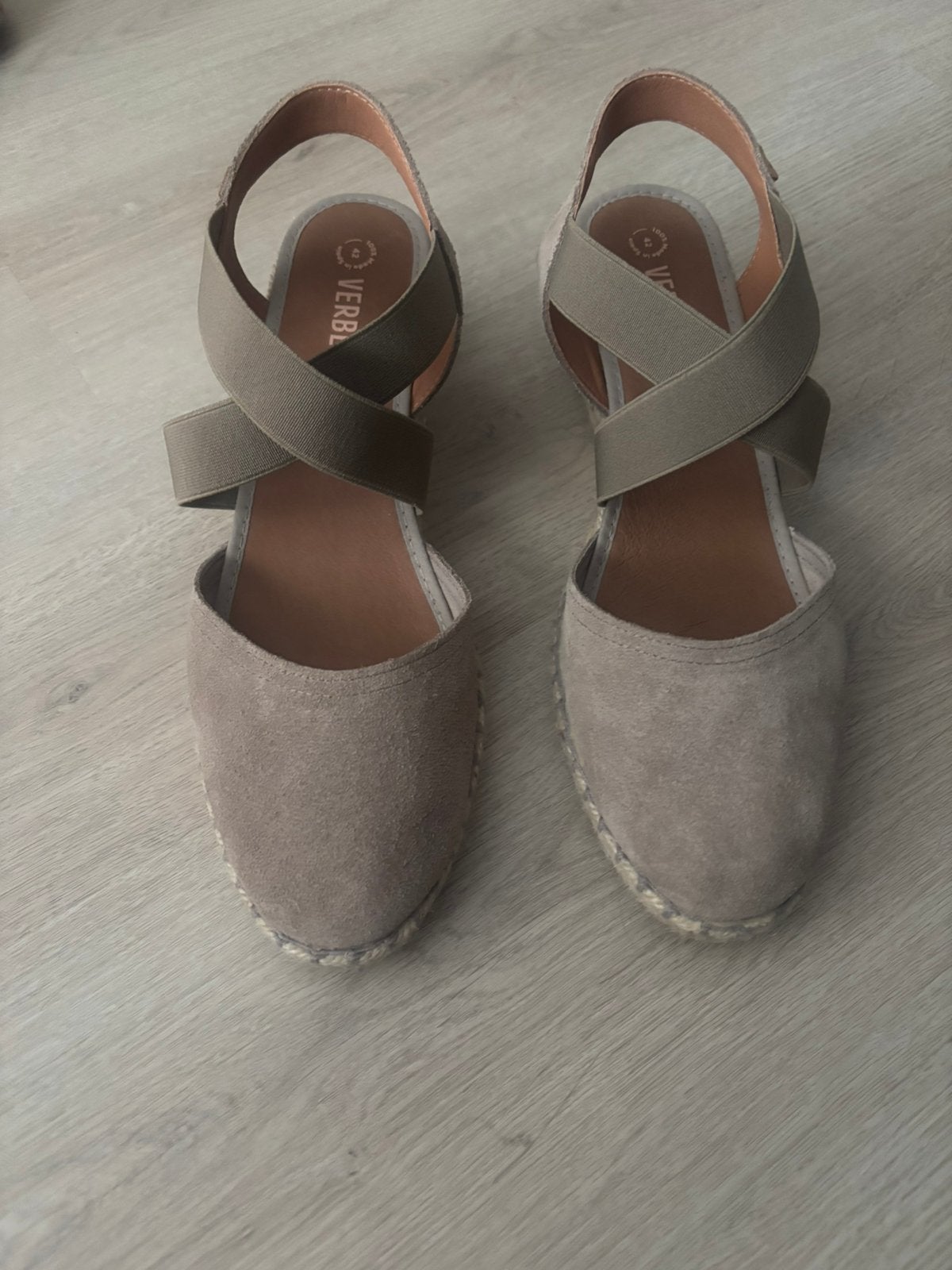Verbenas Mila espardilles, Kleding | Dames, Overige kleuren, Ophalen of Verzenden, Zo goed als nieuw, Espadrilles of Moccasins