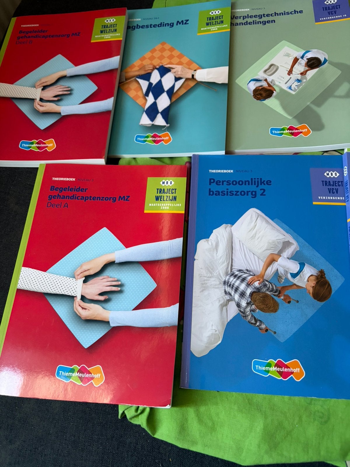 Te koop verzorgende ig boeken niveau 3&4, Boeken, Schoolboeken, Ophalen, Nieuw, Overige niveaus, Overige vakken