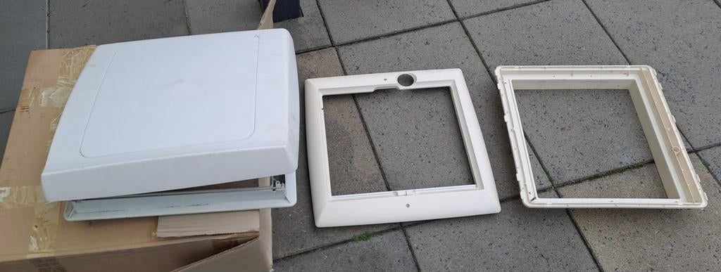 Thule Omni-vent dakluik 40x40 wit, Ophalen of Verzenden