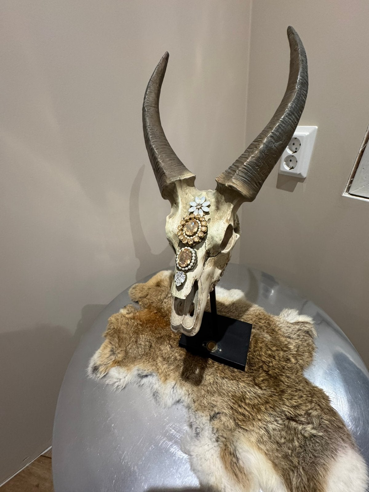 Godly Skull met Swarovski Kristallen – Uniek Decoratiestuk, Ophalen of Verzenden, Gebruikt