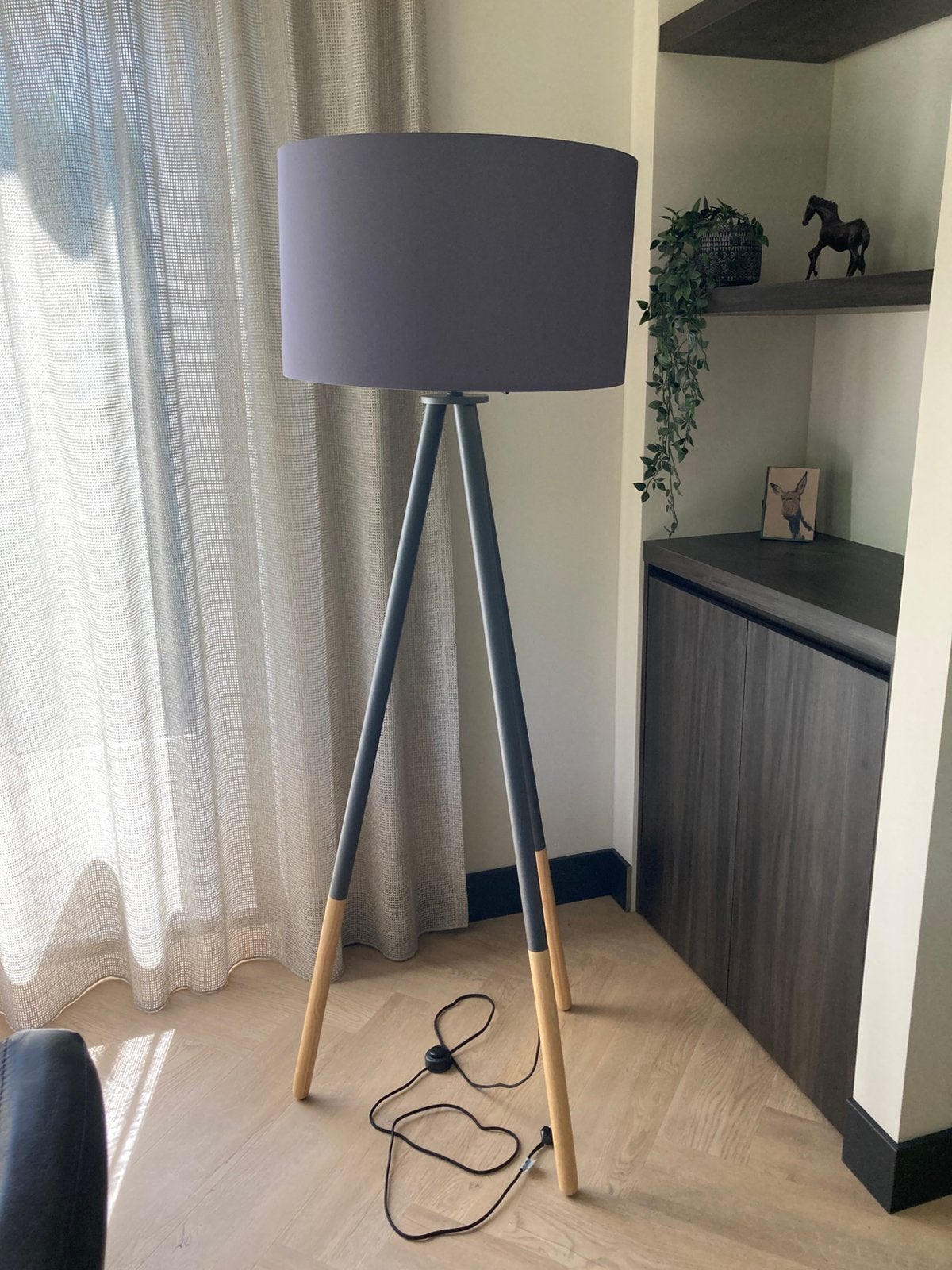 Warm grijze staandelamp van Zuiver, Ophalen, Gebruikt, Hout, 150 tot 200 cm