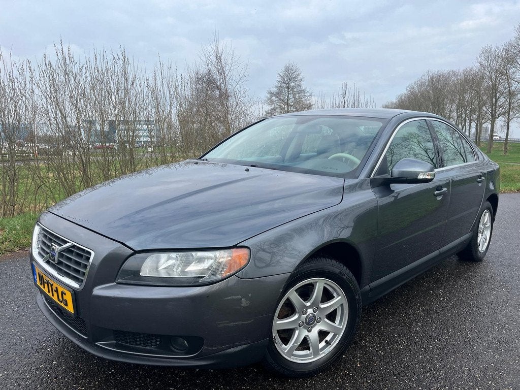 Volvo S80 2.4 D5 Kinetic (bj 2007, automaat), Auto's, Gebruikt, 2000 kg, Bedrijf, Diesel