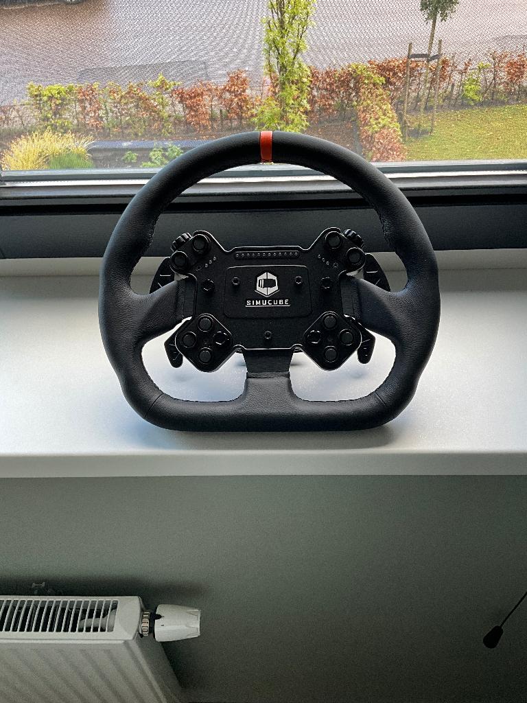 Simucube Valo GT-23 “Leather” + simucube 3 quick release, Racestuur, Zo goed als nieuw, Verstelbaar, PC