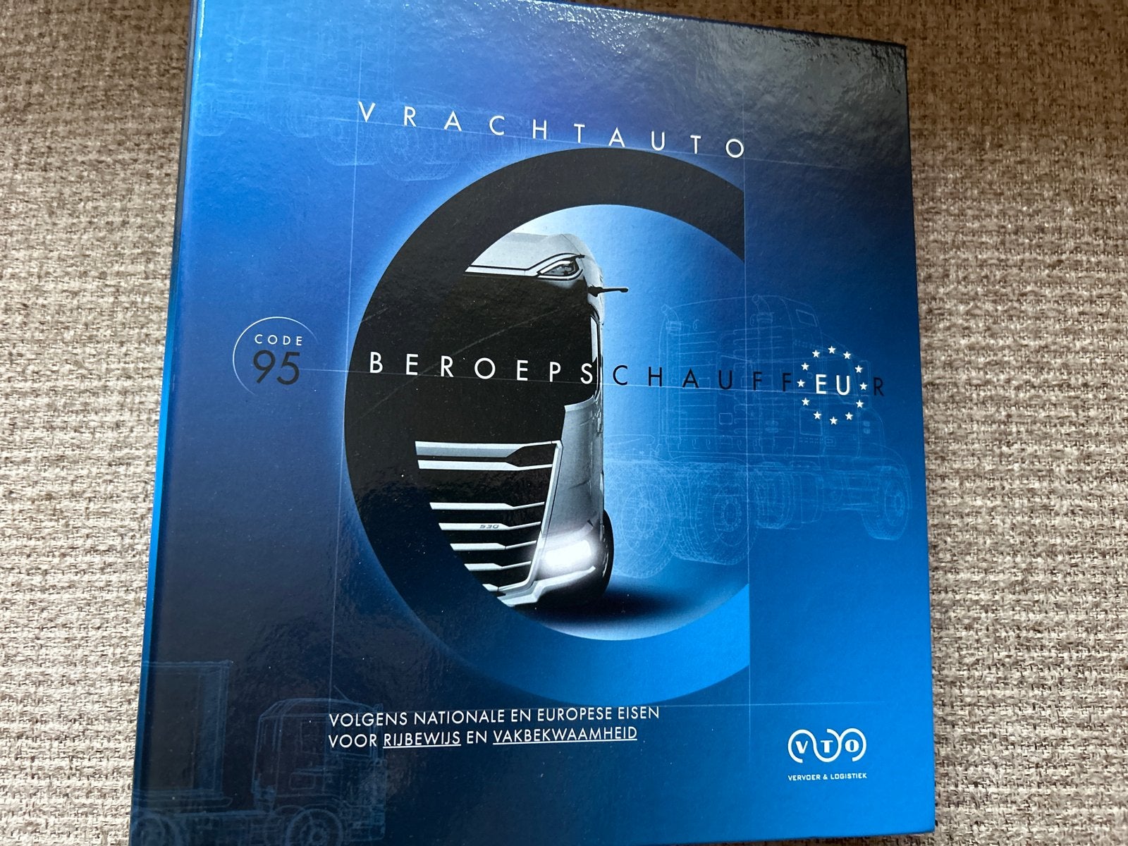 Vrachtauto Code 95 Beroepschauffeur Boek, Ophalen of Verzenden, Zo goed als nieuw, MBO
