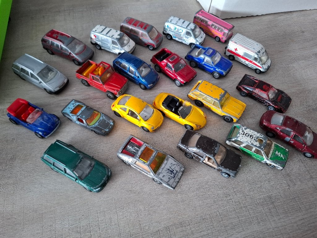 Partij Sloopautootjes - Siku 22x Matchbox 19x Overig 31x, Hobby en Vrije tijd, Modelauto's | Overige schalen, Ophalen of Verzenden
