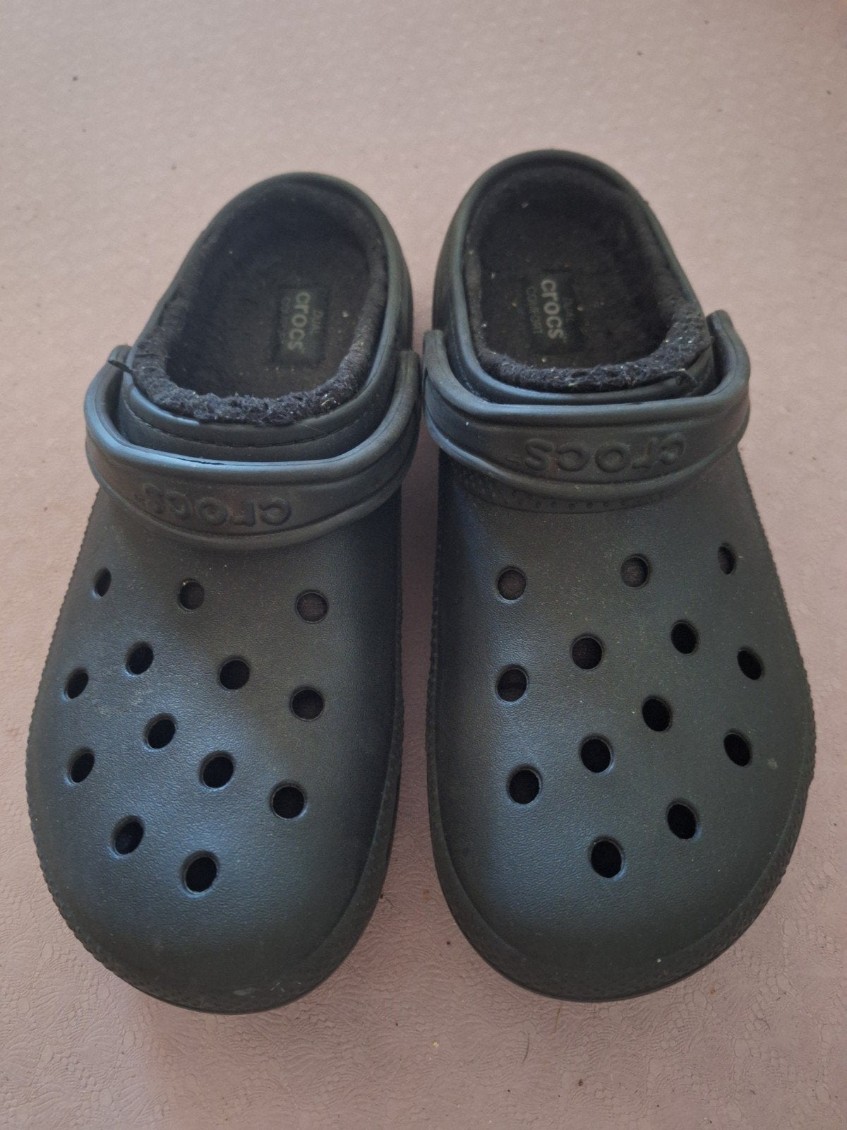 Zwarte Crocs met voering - Maat 37/38, Ophalen of Verzenden, Zo goed als nieuw, Zwart