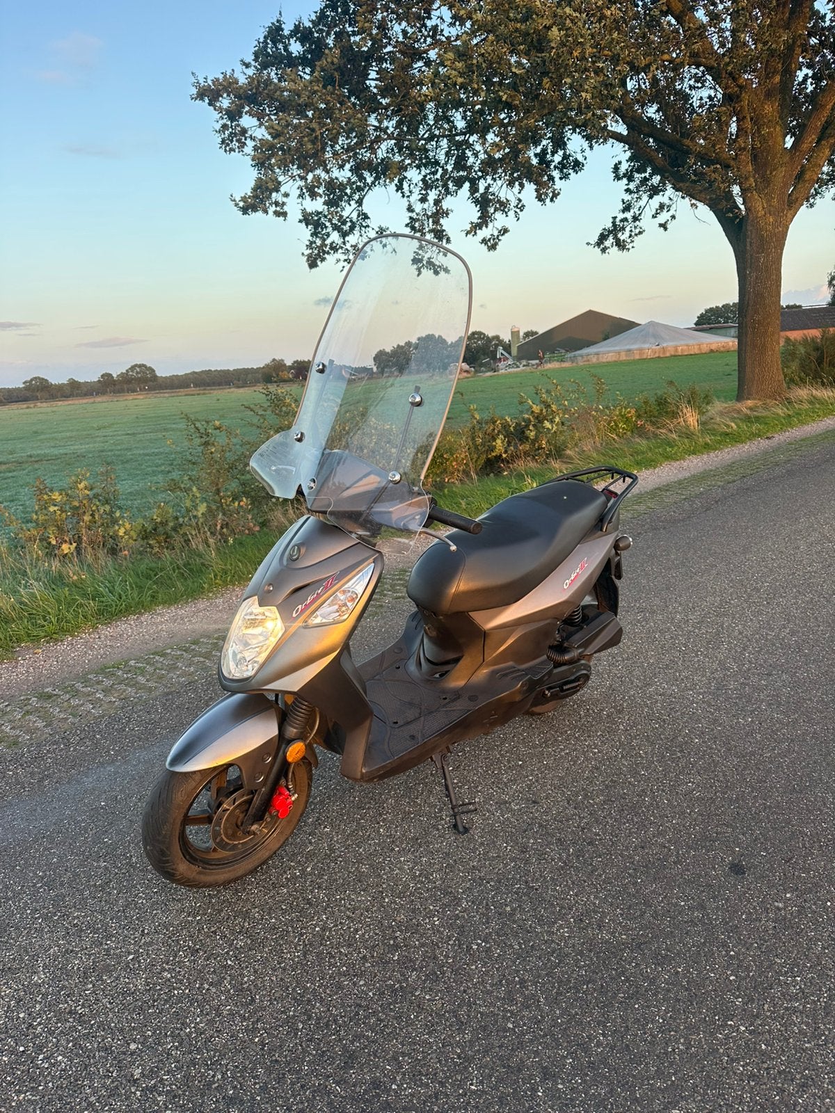 Sym Orbit 2 grijs!, Fietsen en Brommers, Ophalen, Maximaal 45 km/u, Zo goed als nieuw, Benzine