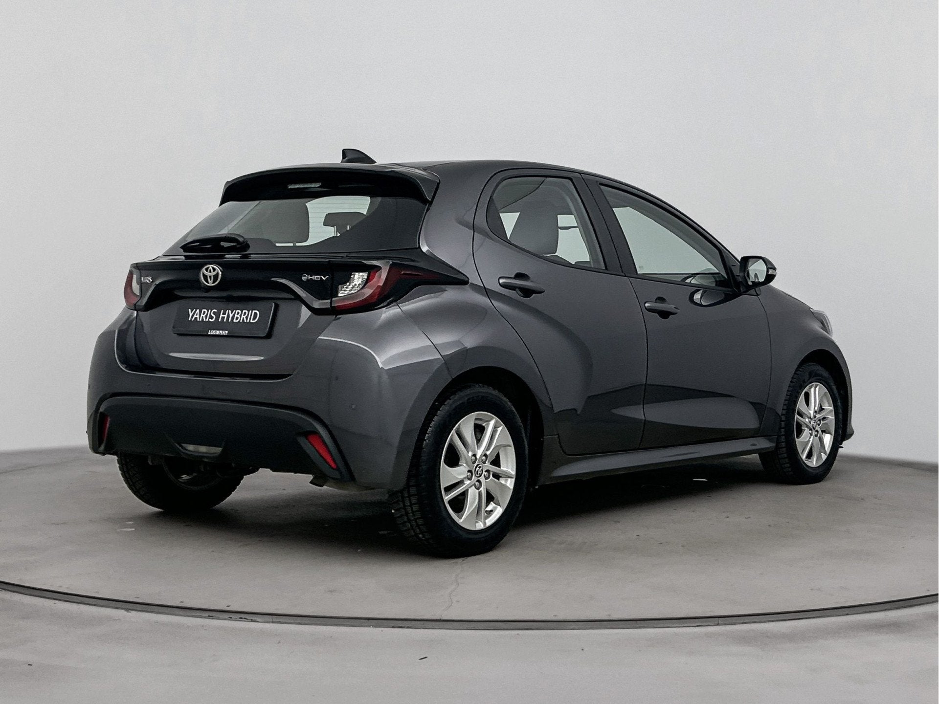 Toyota Yaris 1.5 Hybrid 115 Dynamic Limited | Stuur-Stoelver, 12 maanden, Gebruikt, 116 pk, 1490 cc