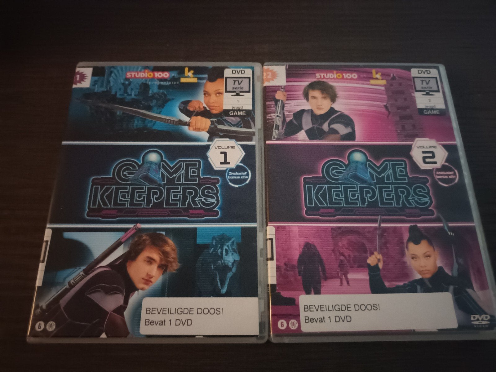 dvd Game Keepers Volume 1 en 2, Ophalen of Verzenden, Zo goed als nieuw