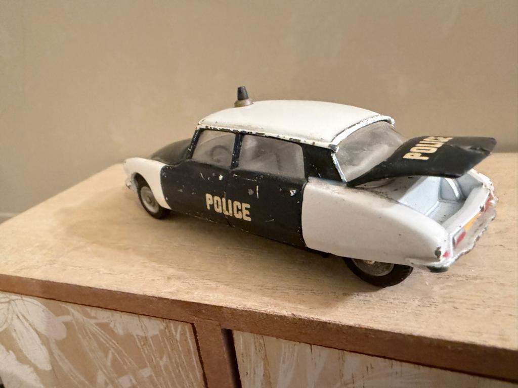 Dinky Toys France Citroën DS Police - Licht Bespeeld, Overige merken, Auto, Ophalen of Verzenden, Zo goed als nieuw