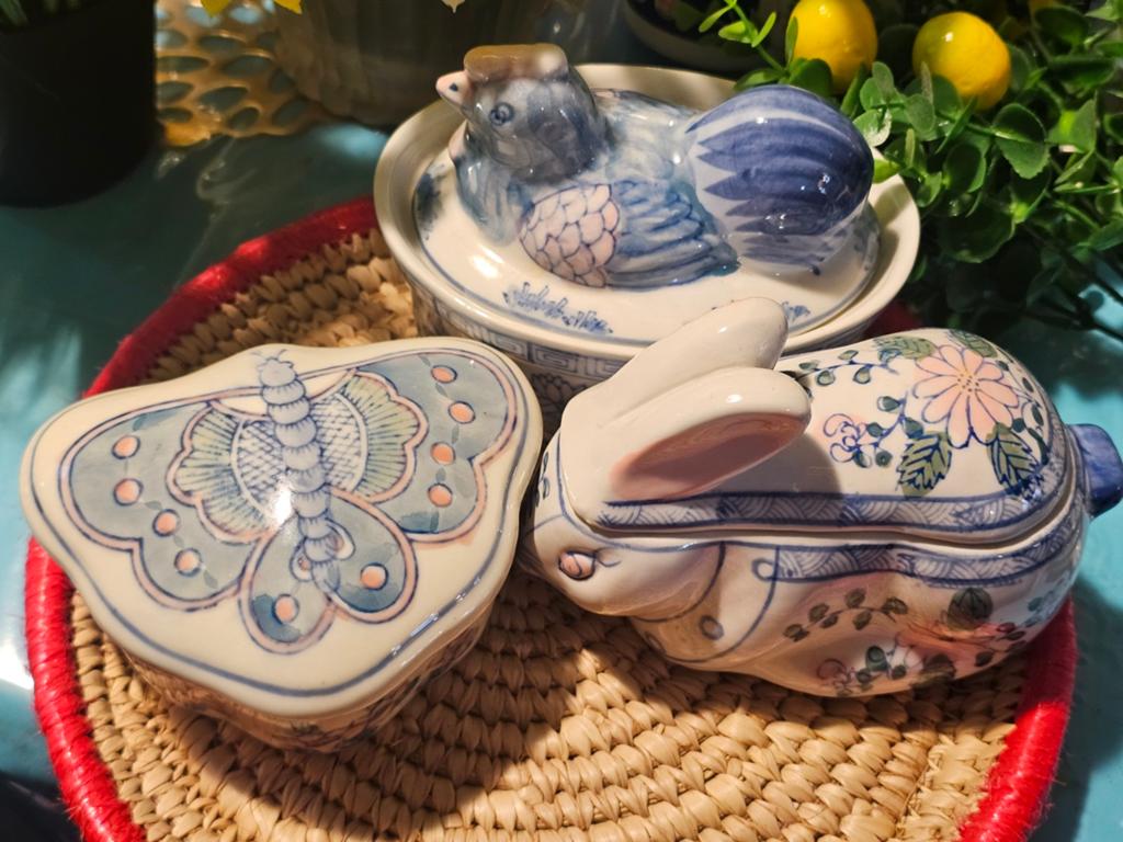 Practice vintage set van 3 porseleinen decorative doosjes, Antiek en Kunst, Antiek | Schalen, Ophalen of Verzenden