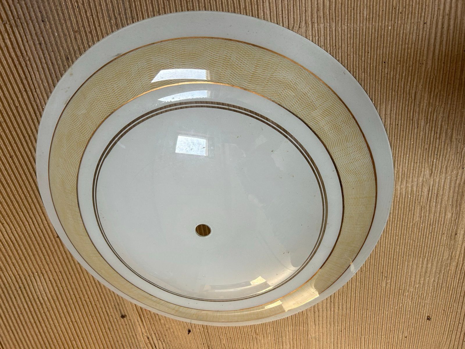 Vintage glazen plafondlamp plafoniere gouden rand - 44 cm, Huis en Inrichting, Wit, Overige merken, Gebruikt, Overige fittingen