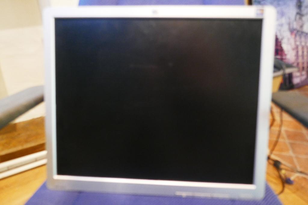 HP 19 inch LCD-monitor, Computers en Software, Monitoren, Hp, Gebruikt, Ophalen of Verzenden, Overige typen