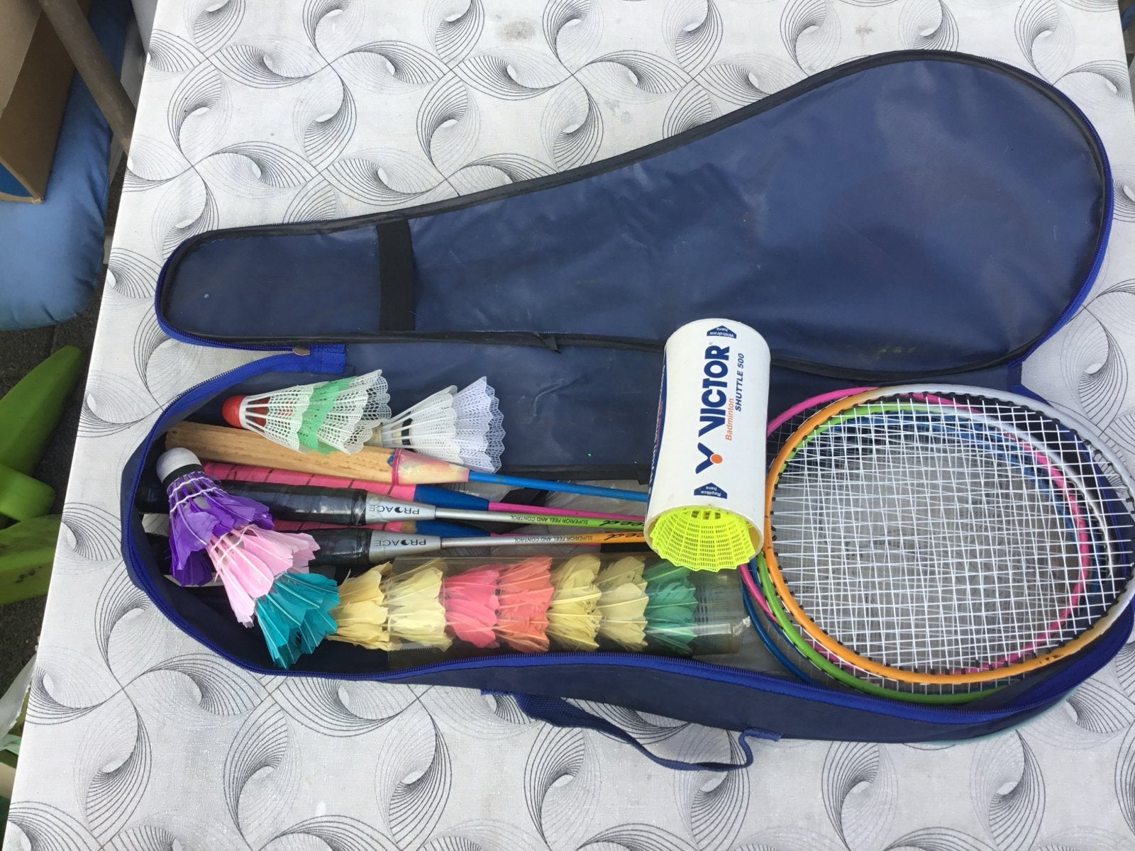 Badminton set met rackets, shuttles en tas, Ophalen, Gebruikt, Racket(s)