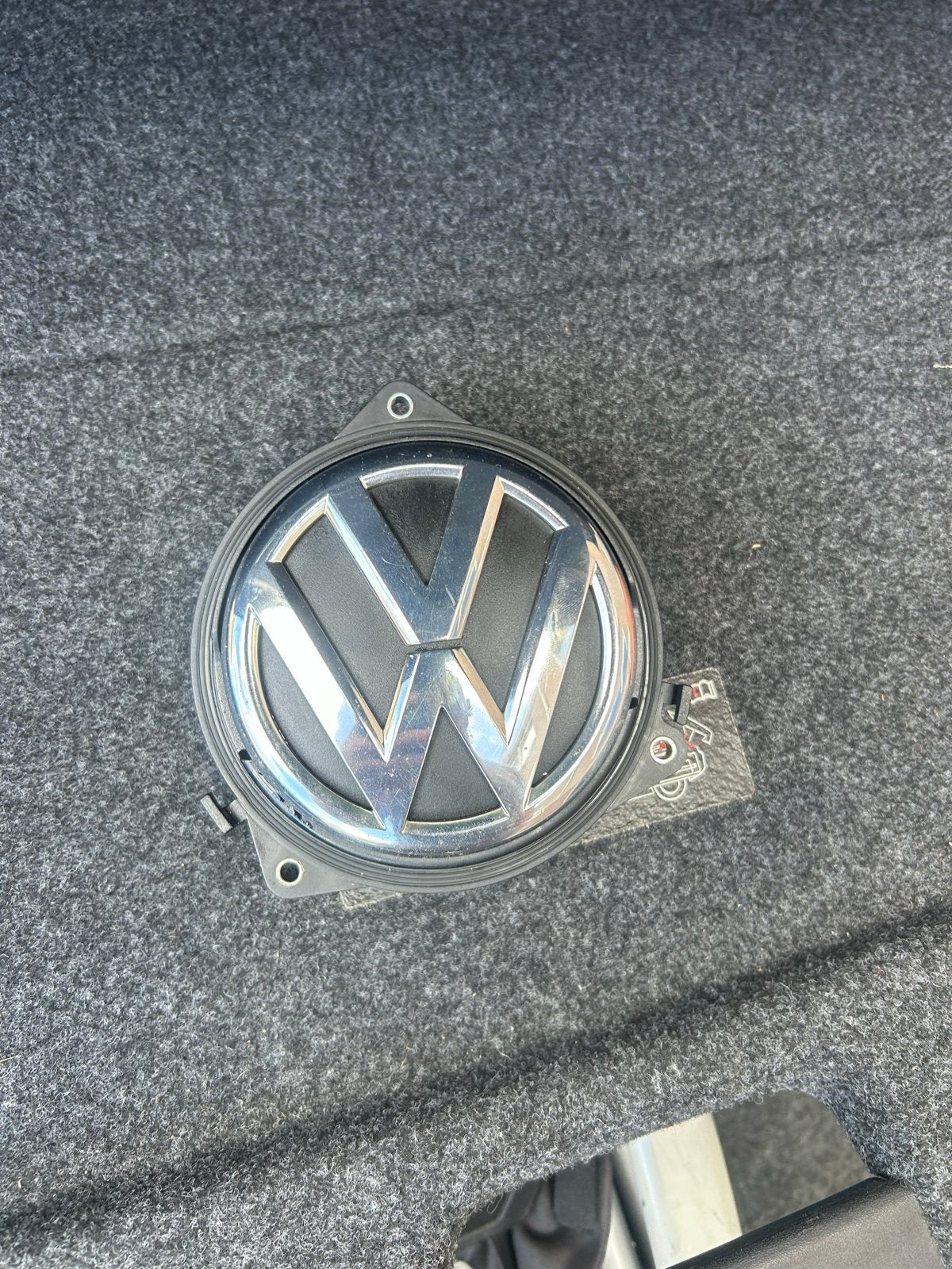 VW Golf 6 Achterklep Logo Embleem Opener, Auto-onderdelen, Carrosserie en Plaatwerk, Gebruikt, Achterklep, Volkswagen, Ophalen of Verzenden