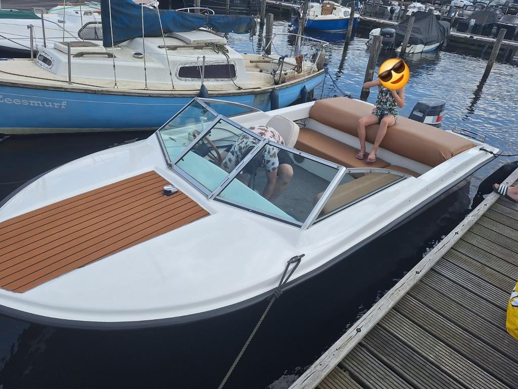 Speedboot gerenoveerd glastron 70PK 5.80 lang, Watersport en Boten, Ophalen, 70 tot 120 pk, 3 tot 6 meter, Buitenboordmotor