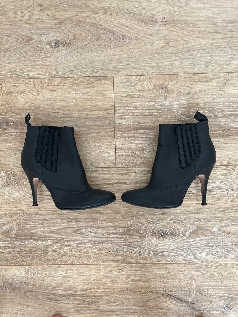 Elegante enkellaarsjes met hoge hakken, maat 40, Kleding | Dames, Ophalen, Zwart, Lage of Enkellaarzen, Gedragen