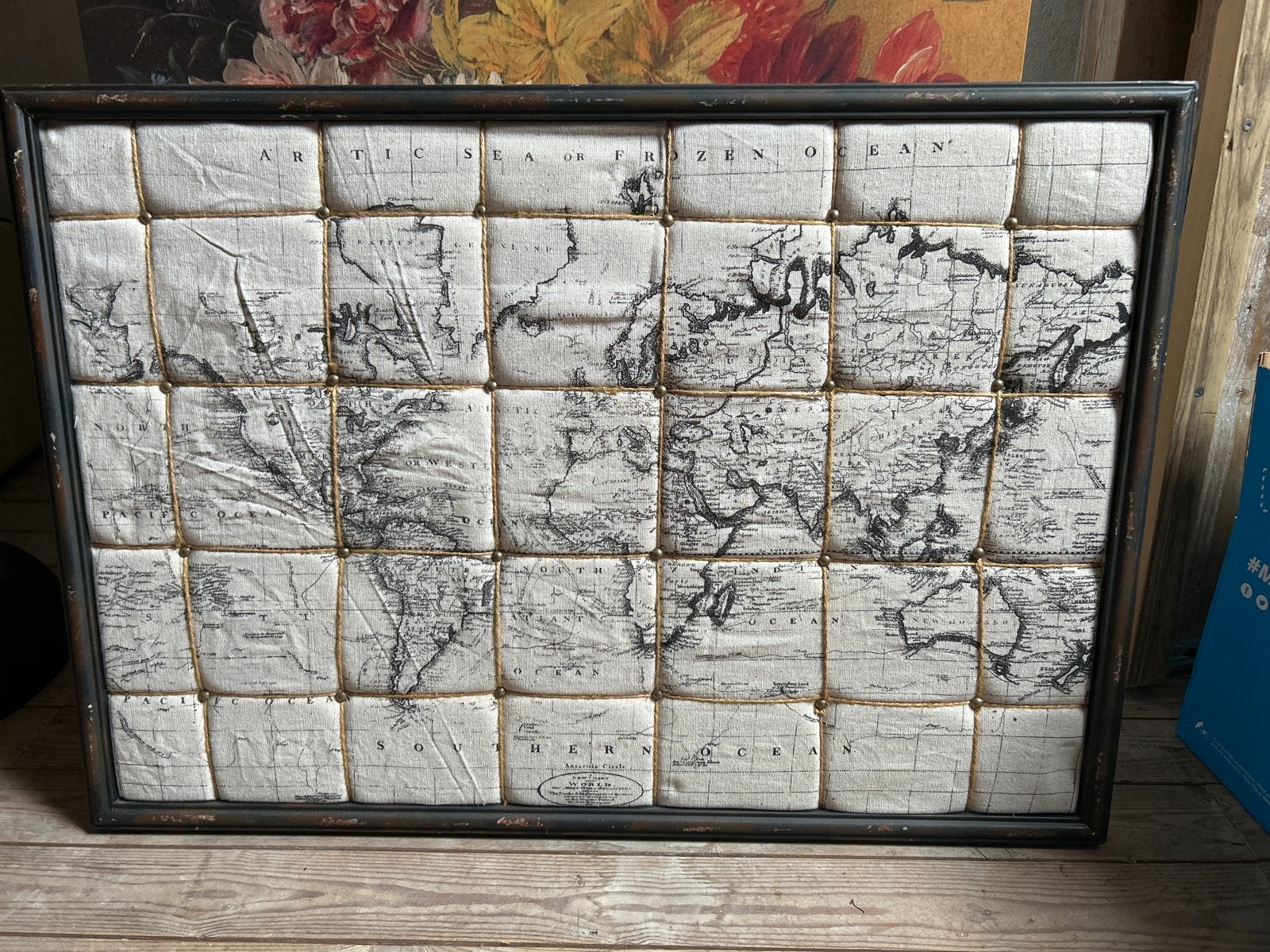 Wanddecoratie Wereldkaart - Vintage Stijl Prikbord, Ophalen, Hout, Zo goed als nieuw, Wandbord of Wandpaneel