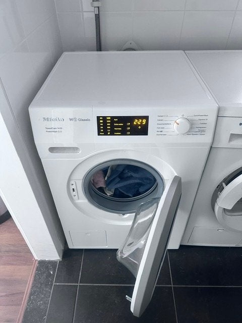 Miele wasmachine W1 classic - Speedcare 1400 Powerwash 2.0, Ophalen, 1200 tot 1600 toeren, Gebruikt, 8 tot 10 kg