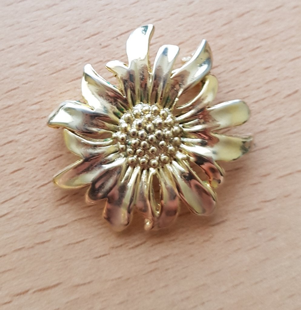 Goudkleurige  broche (bloem) en hanger, Ophalen, Zo goed als nieuw, Goud, Overige materialen