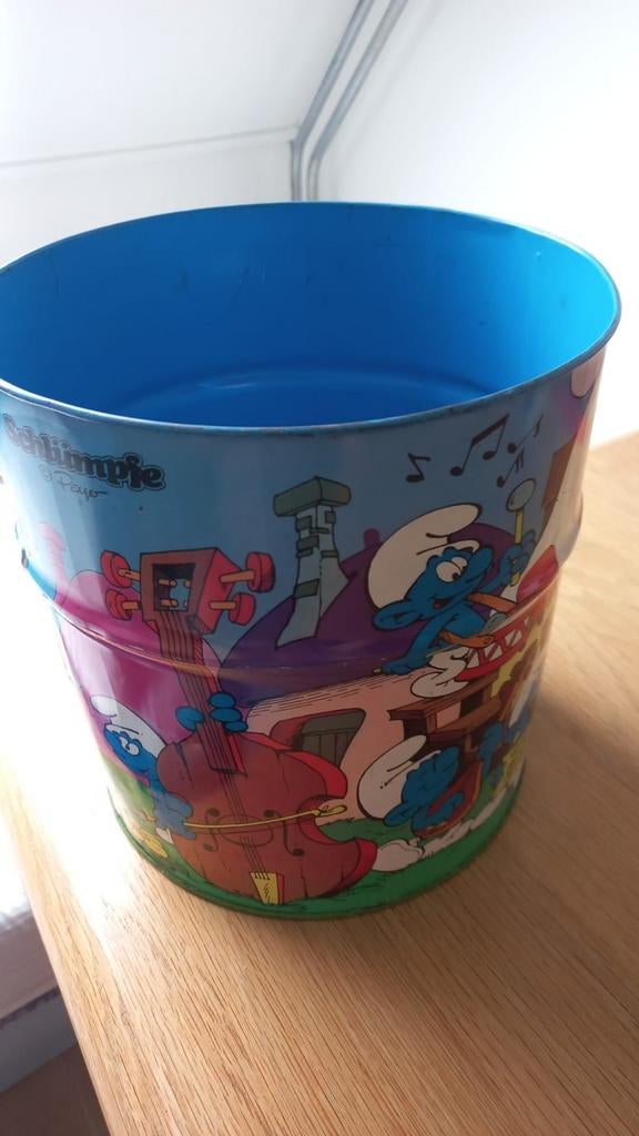 Smurfen afvalbak zonder deksel alleen ophalen, Ophalen