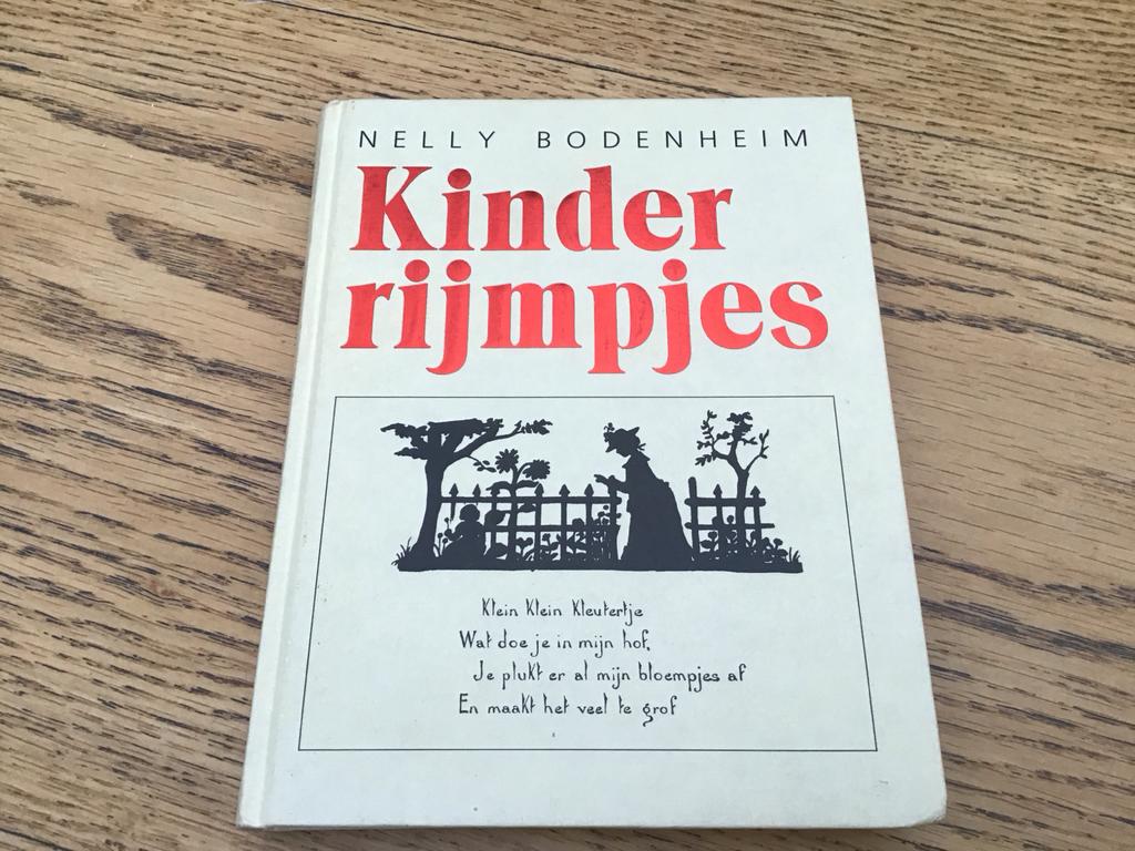 Nelly Bodenheim - Kinderrijmpjes (Luithingh-Sijthoff), Boeken, Ophalen of Verzenden, Gelezen, Sprookjes
