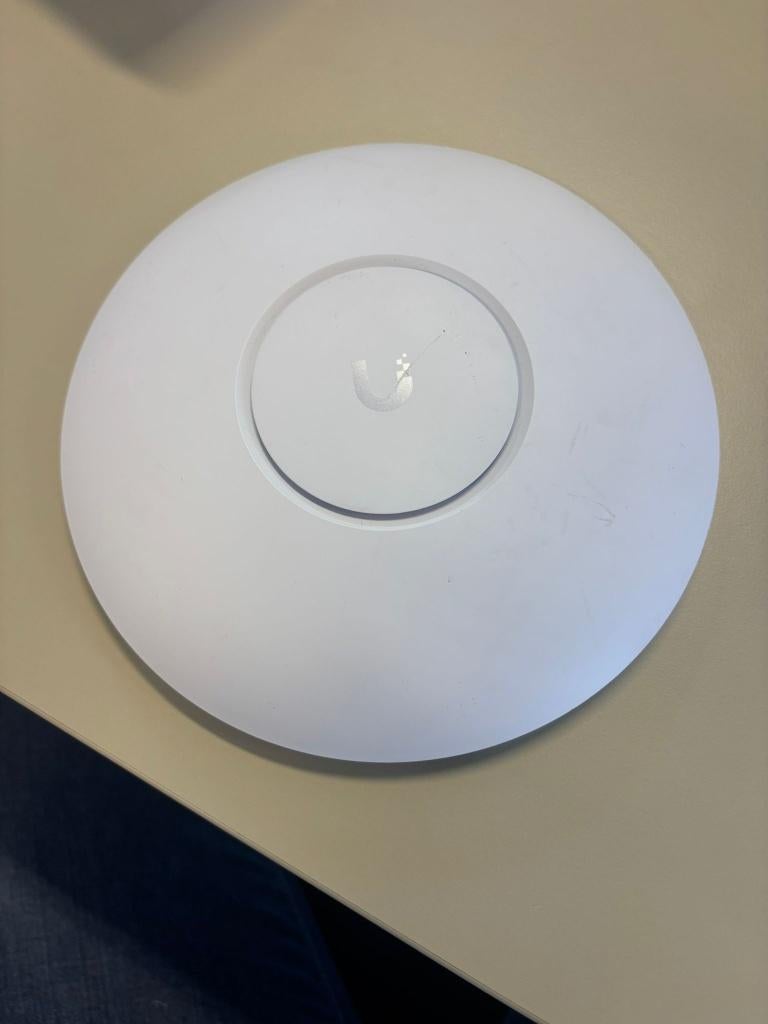 UniFi U6 Pro Access Point, Computers en Software, Accesspoints, Ophalen of Verzenden, Zo goed als nieuw, Ubiquity UniFi