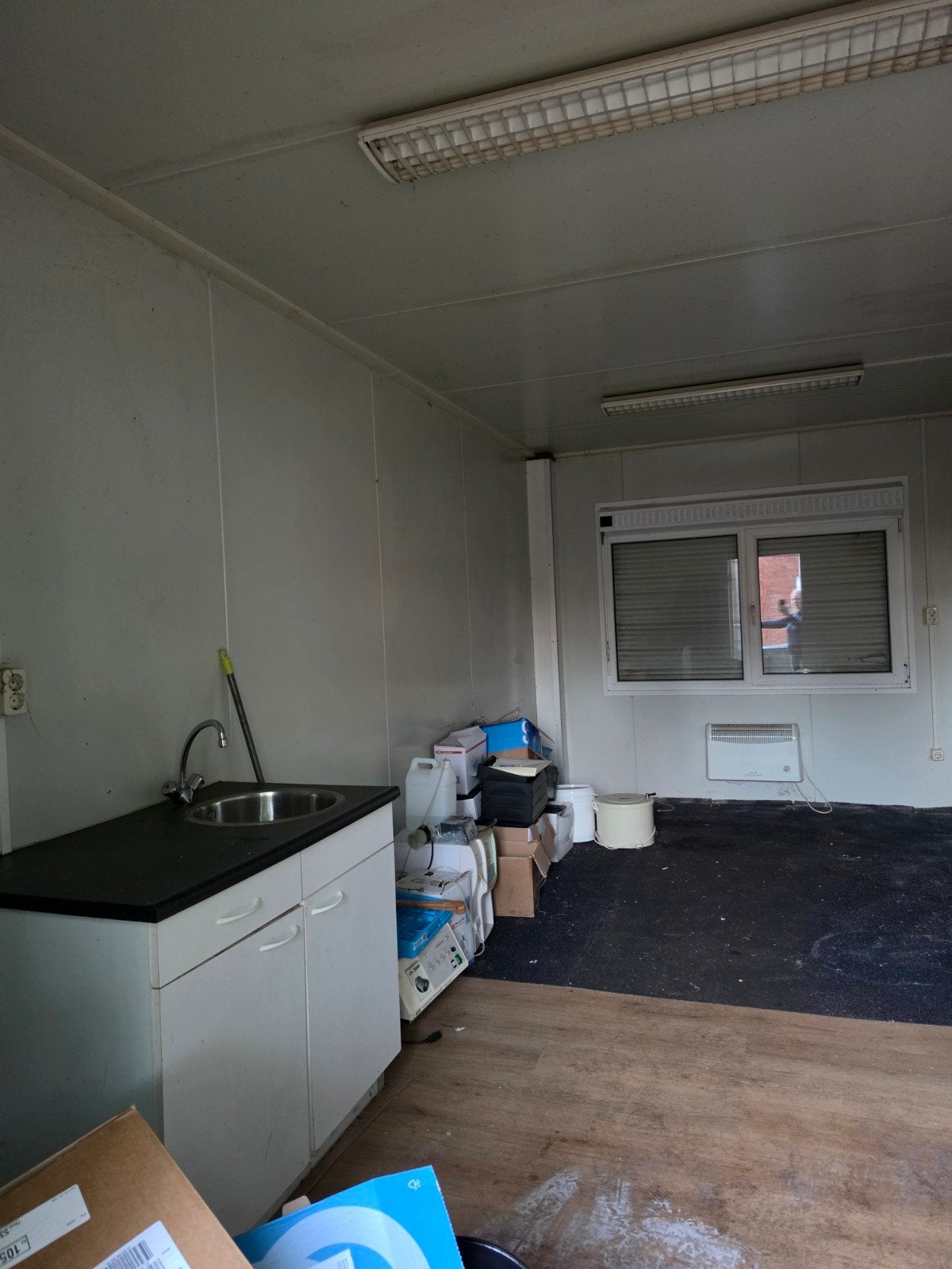Robuuste bouwkeet / kantoorunit met keukenblok, Ophalen