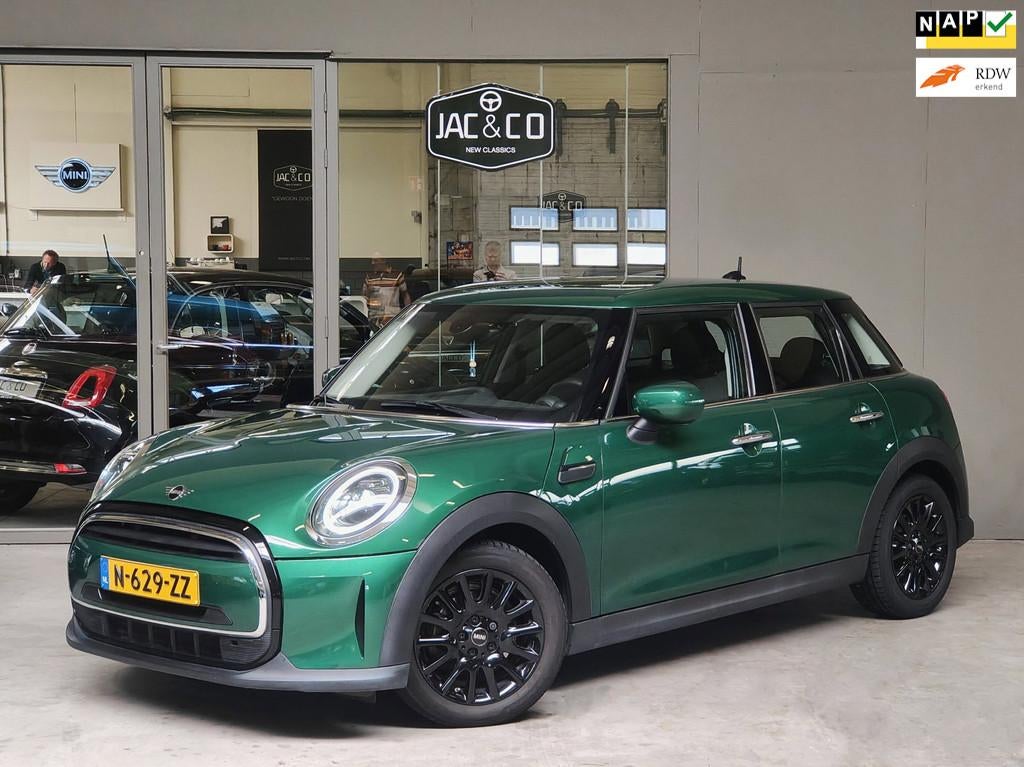 Mini One 1.5 Business Edition NAVI CARPLAY SPORTSTOELEN, Voorwielaandrijving, Gebruikt, Leder en Stof, Handgeschakeld