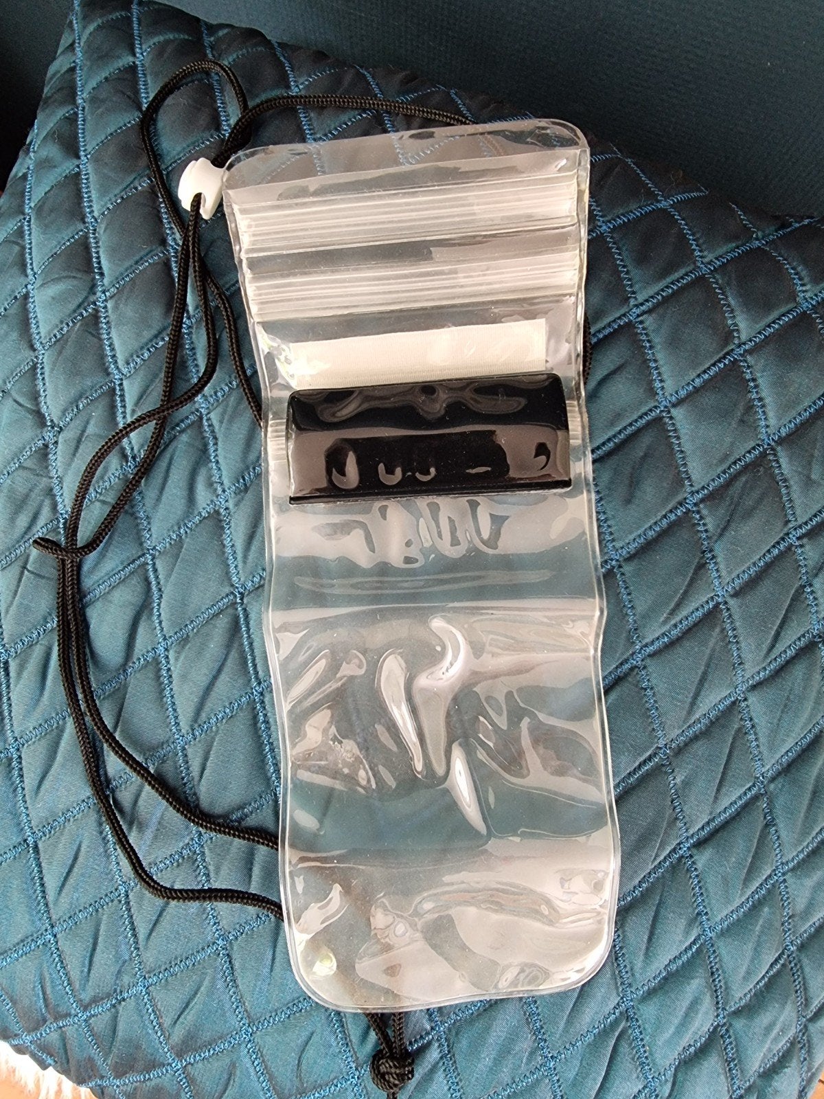 Waterdichte Telefoonhoes met Nekkoord, Ophalen of Verzenden, Zo goed als nieuw, Bescherming