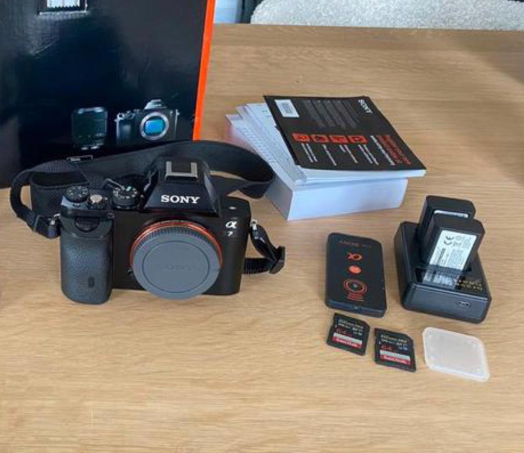 Sony Alpha 7 (A7) Full-Frame Camera met Kitlens, Gebruikt, Spiegelreflex, Ophalen of Verzenden, 4 t/m 7 keer