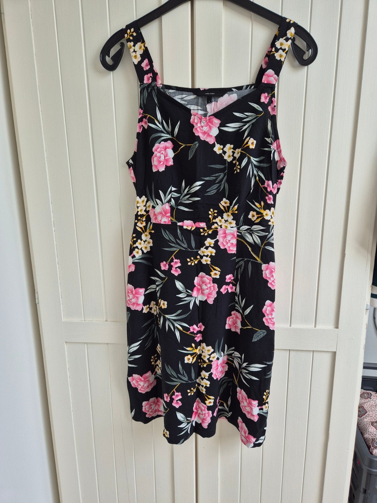 Prachtig jurkje met bloemen maat M, Ophalen, Nieuw, Maat 38/40 (M)