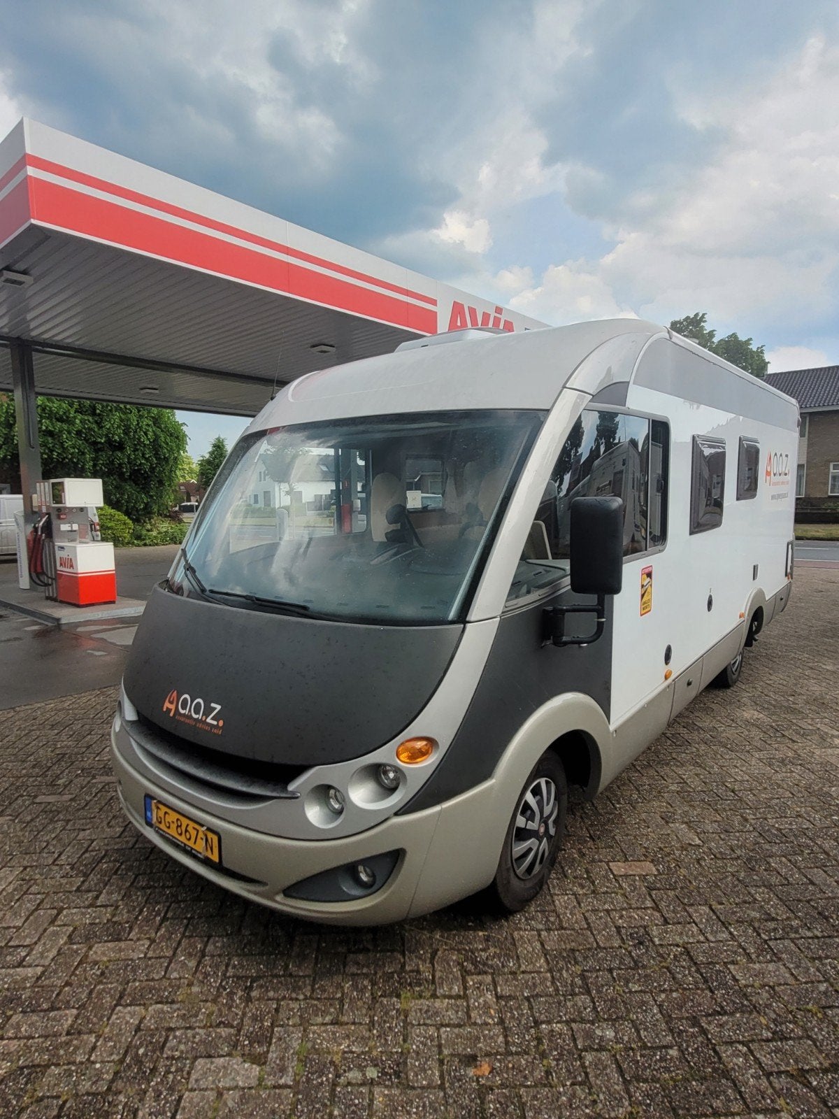 Burstner Aviano I684 - Topklasse Camper met 2x Airco, Caravans en Kamperen, Integraal, Afzuigkap, Ringverwarming, Fiat