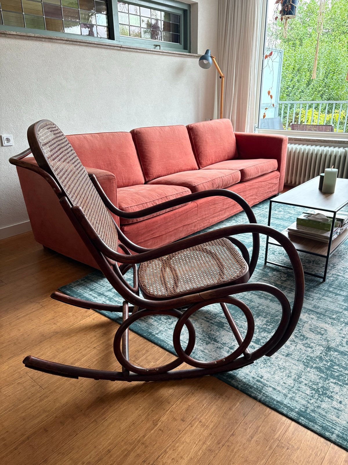 Ligna (Thonet) schommelstoel beukenhout met rotan, Ophalen