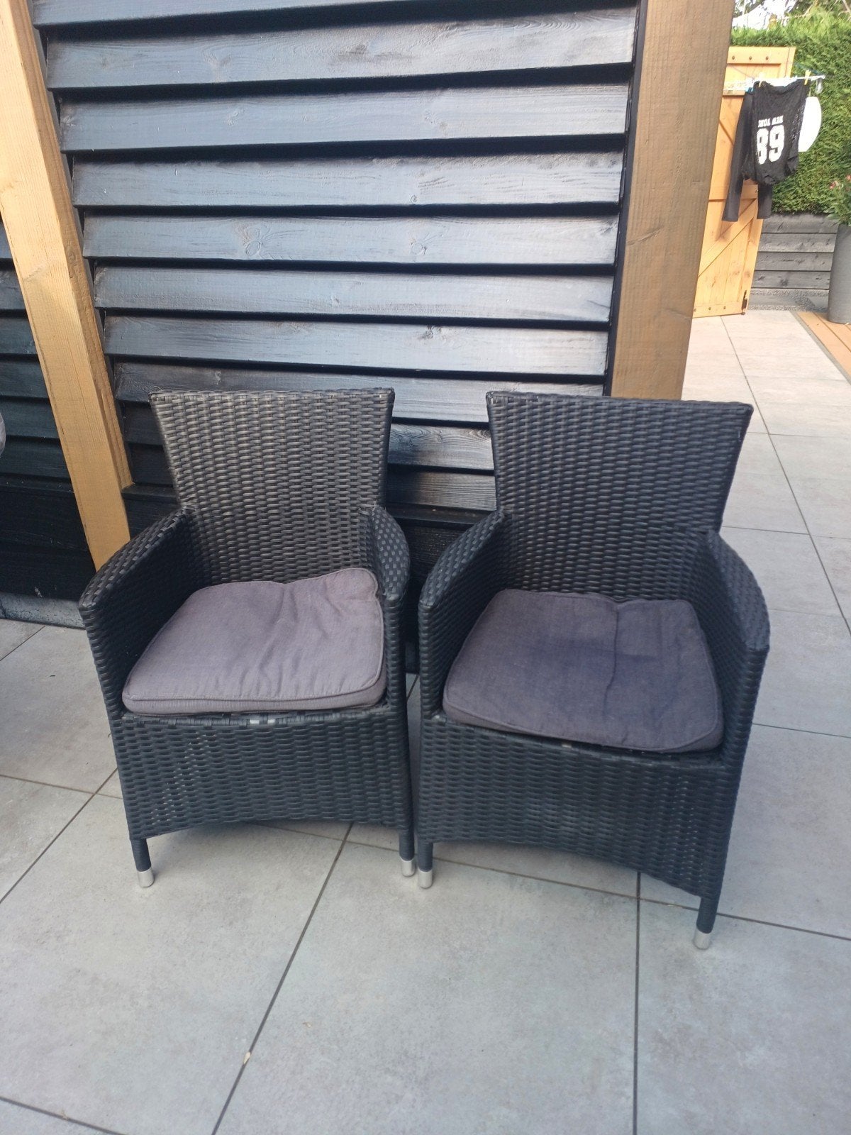 6 buiten stoelen, Ophalen, Kunststof, Gebruikt, 6 zitplaatsen